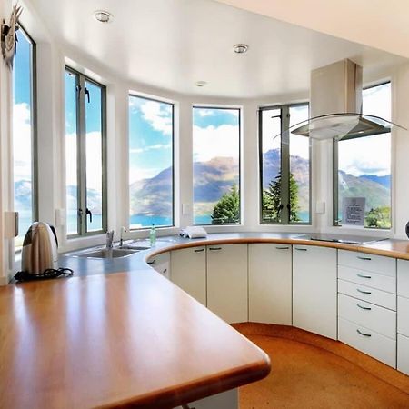 Villa Ruby'S Fernhill Vista à Queenstown Extérieur photo